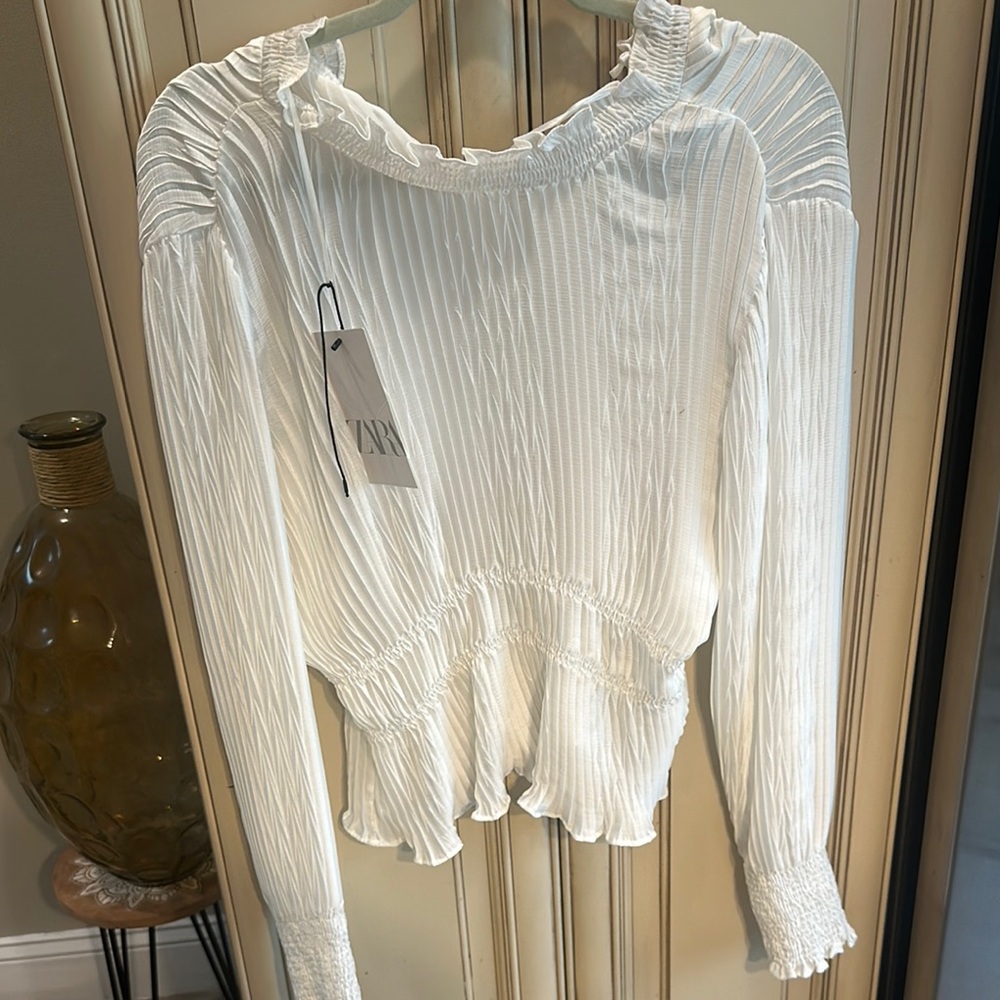 Zara White Pleated Ruffled Blouse with Bib Collar